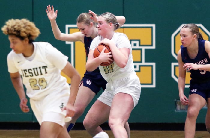 Kendra Hicks Jesuit Dan Brood 7